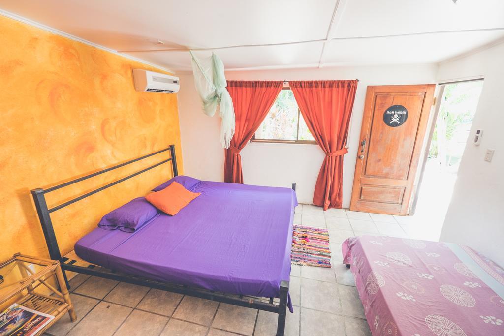 Pura Vida Hostel Тамариндо Екстериор снимка