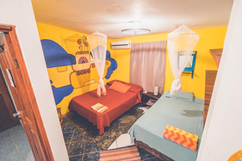 Pura Vida Hostel Тамариндо Екстериор снимка