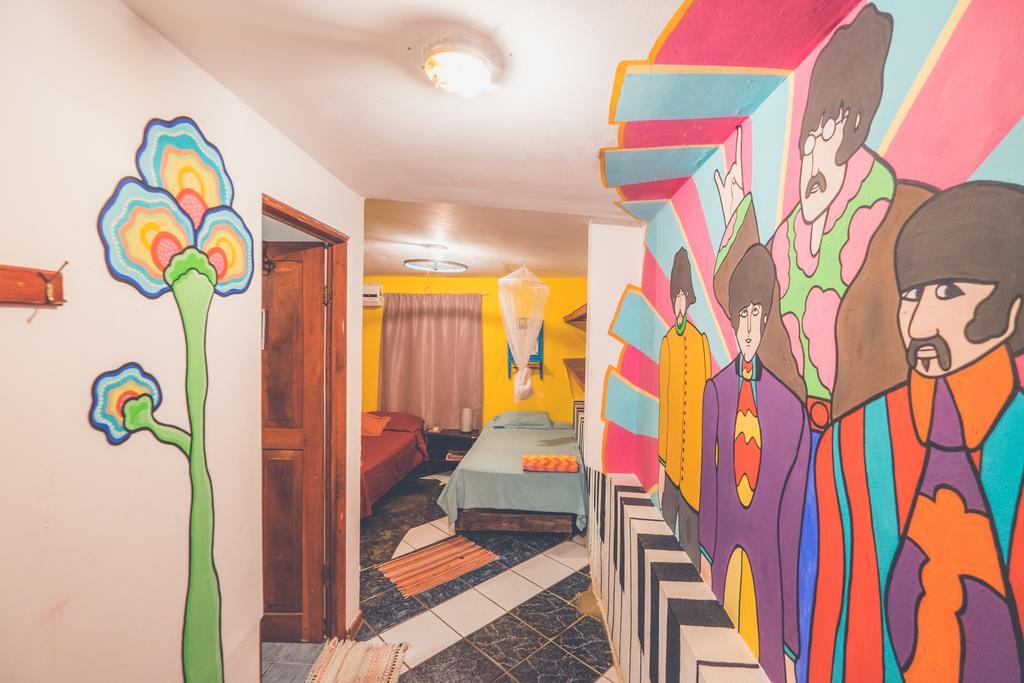 Pura Vida Hostel Тамариндо Екстериор снимка