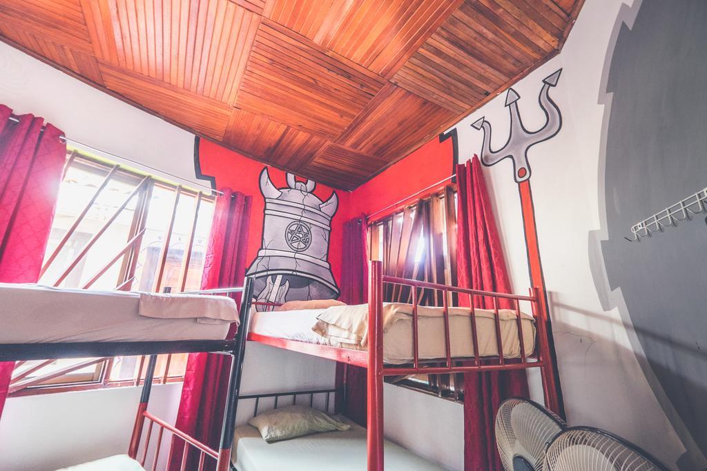 Pura Vida Hostel Тамариндо Екстериор снимка
