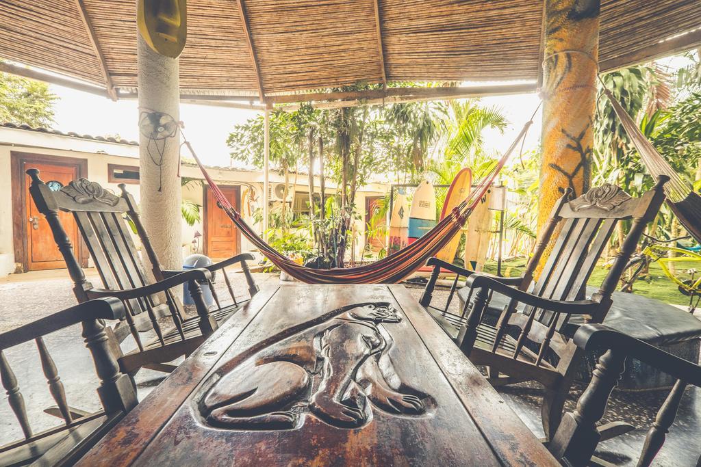 Pura Vida Hostel Тамариндо Екстериор снимка